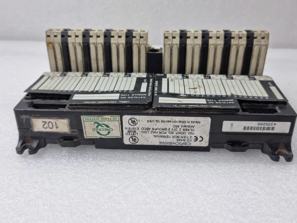 GE FANUC IC670CHS002E I/O BASE 2 TIER BOX TERMINAL MADE IN USA